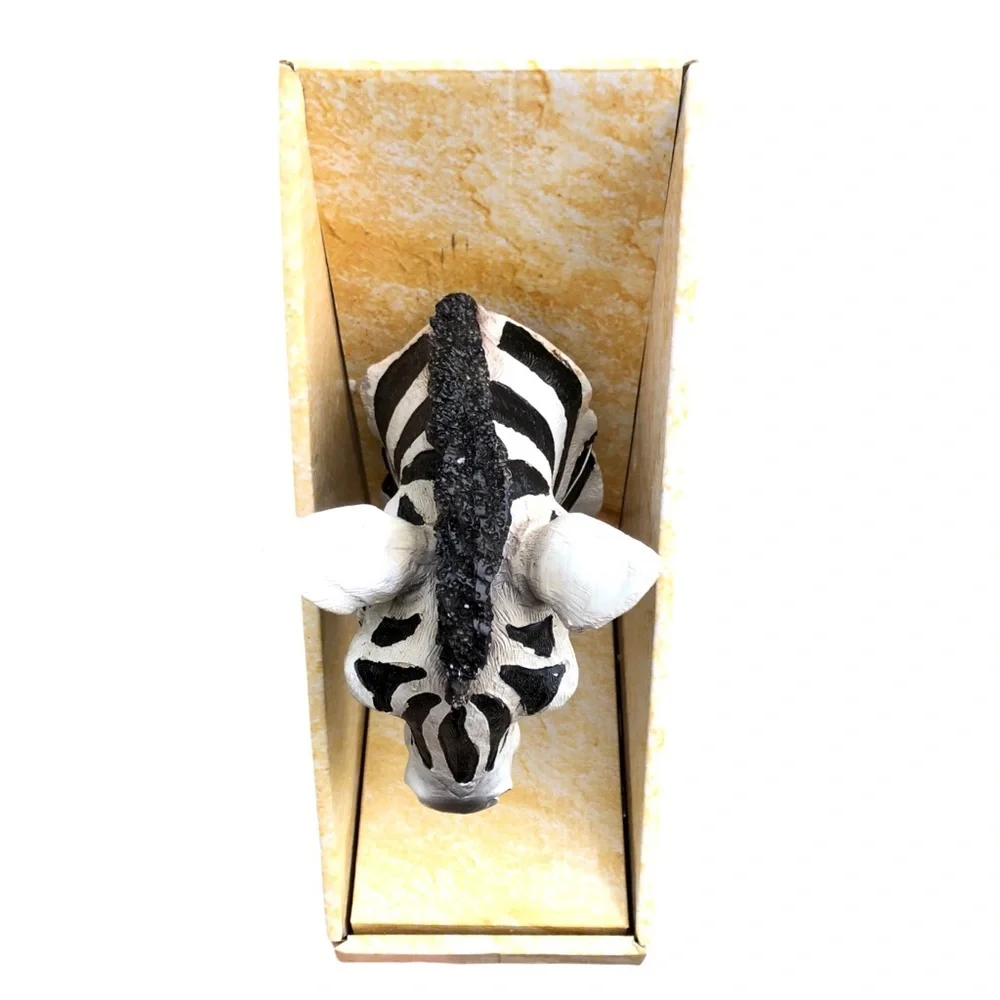 Zebra Handpainted Decorative Wall Hook Figurine (15838)